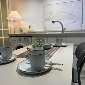  Apartment Oasis